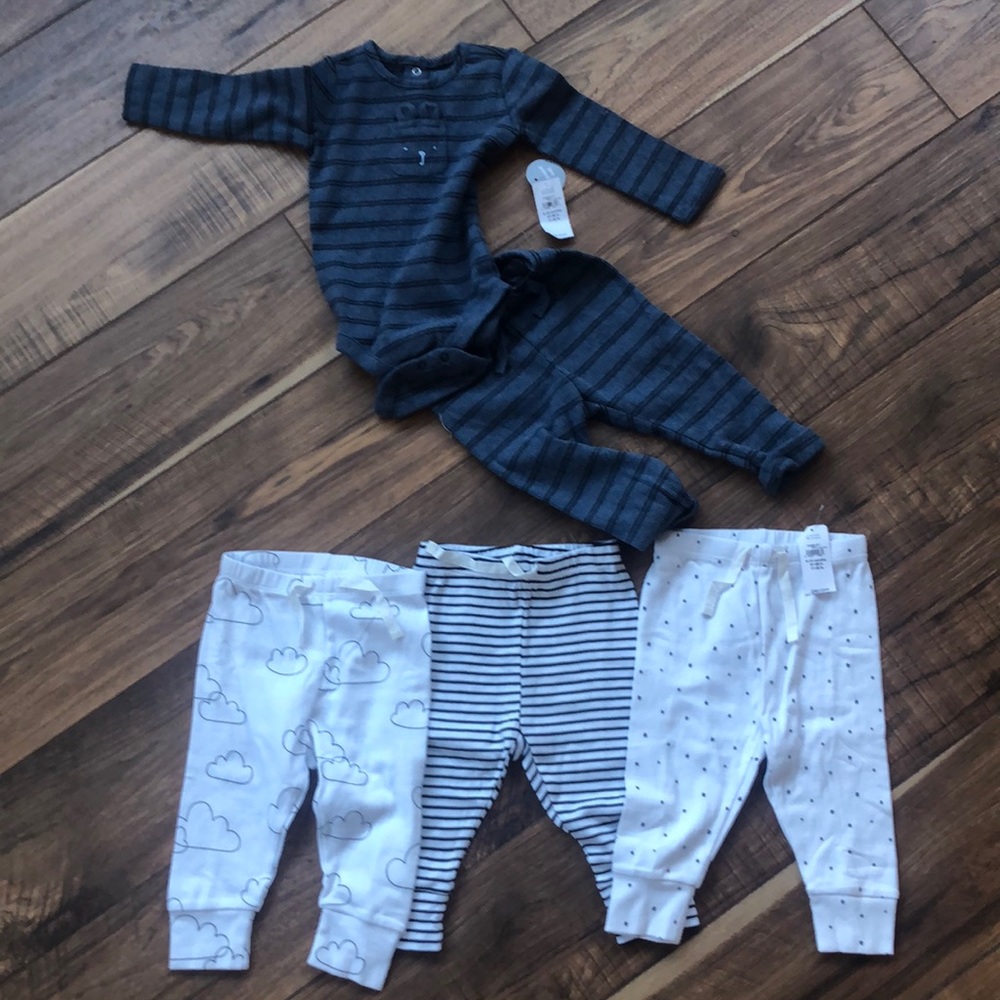 NWT GAP BABY Blue Onesis with pants & 3 pair pants white with black all 6-12 mos - Picture 1 of 9